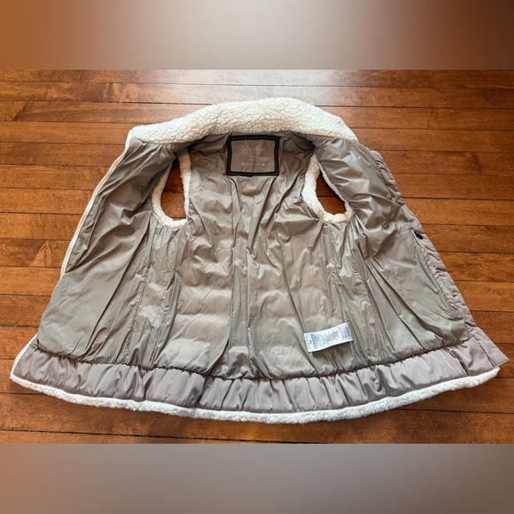 Calvin Klein Performance Sherpa  vest size small - Picture 3 of 12